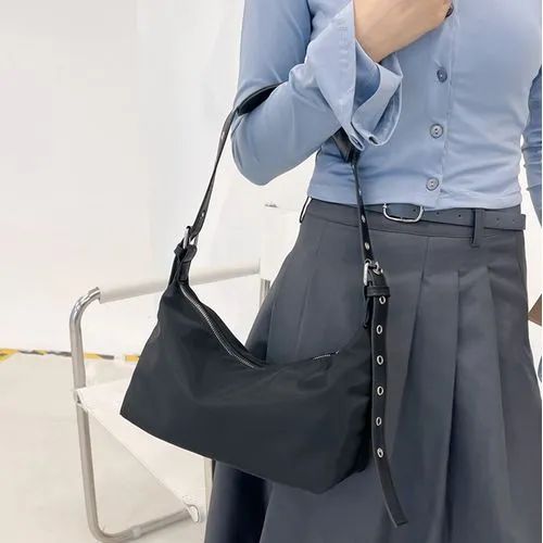 Luna Sling Bag