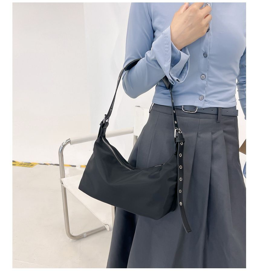 Luna Sling Bag